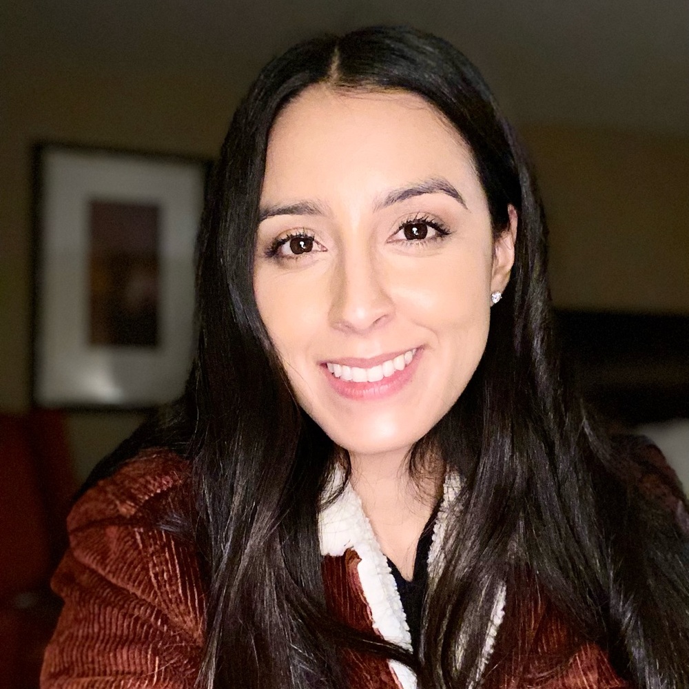 Meet your Posher, Claudia